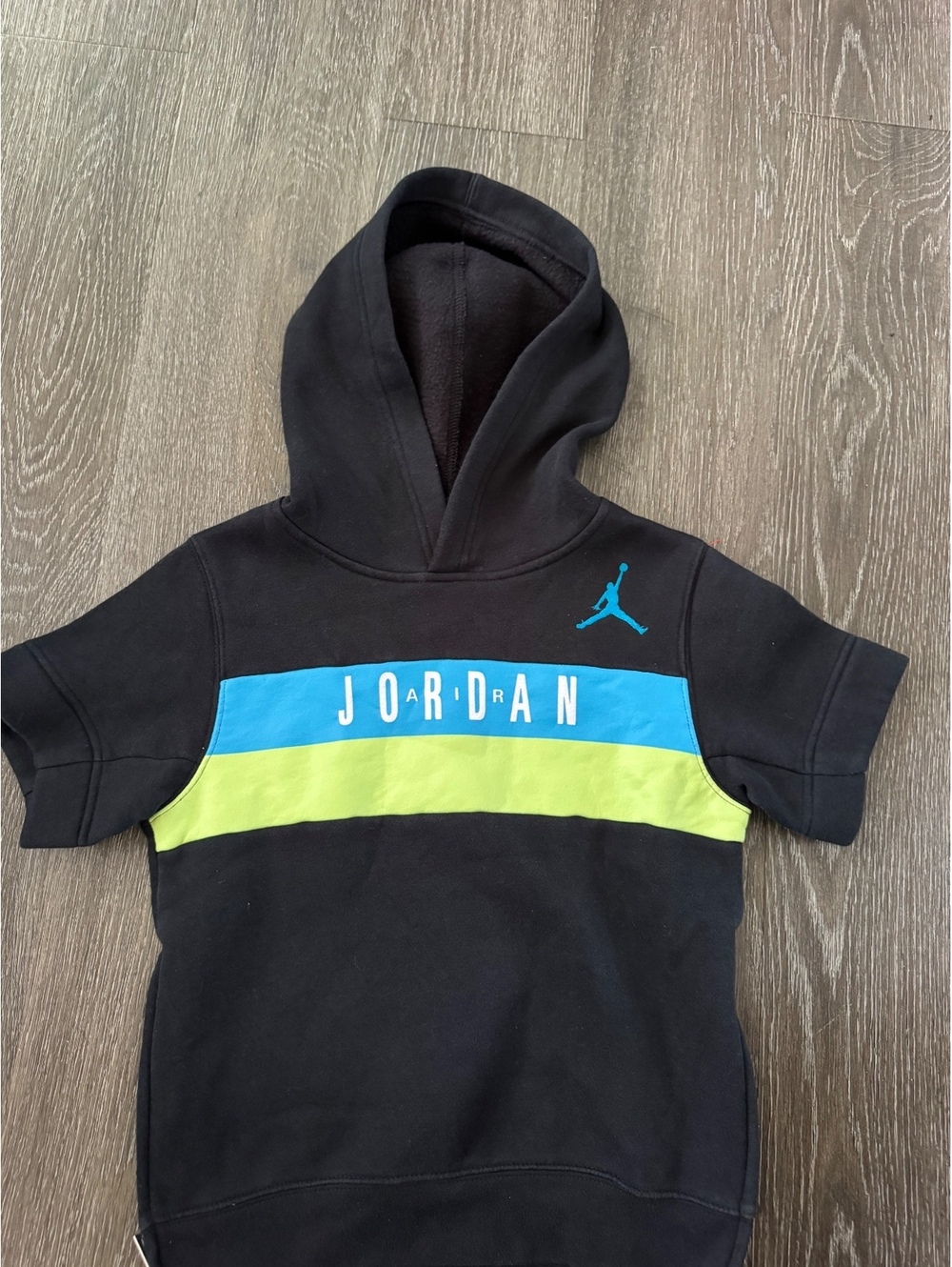 Jordan Boys Black Short Sleeve Hoodie Size 5-6